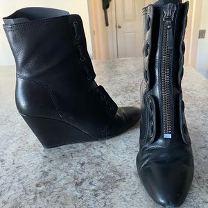 Pre-Owned Zara Black Wedge Ankle Boot Size 41/10